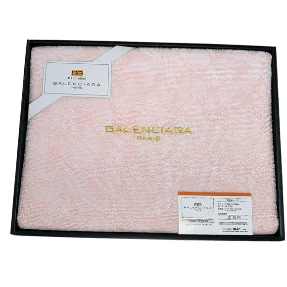 Balenciaga 100% Cotton Towel Bed Sheet in Pink - Picture 2 of 14